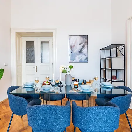 Days - Riverside Two-bedroom With Workspace In New Town * Prag