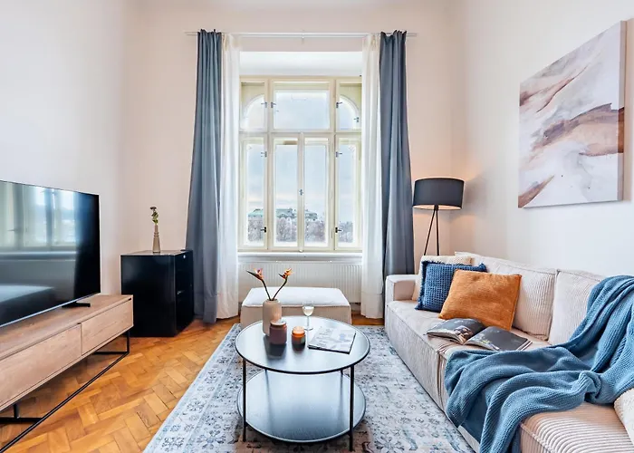 公寓 Days - Riverside Two-bedroom With Workspace In New Town 布拉格
